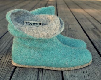 Felted shoes , wool boots , felt outdoor shoes , sheep wool , espadrille soles