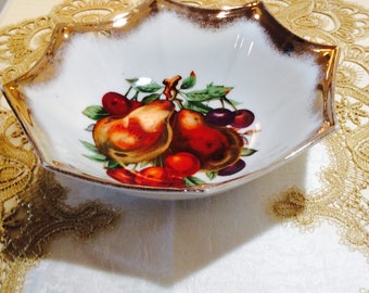 Vintage Gold Edge Bowl Fruit Pattern
