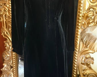 Vintage 1940's Black Velvet Full Length Robe/Coat with Beaded Collar