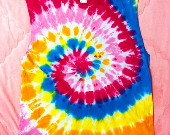 90s Vintage Rainbow Tie Dye Cut Off Tank Top / Vintage Rainbow Tie Dye Top