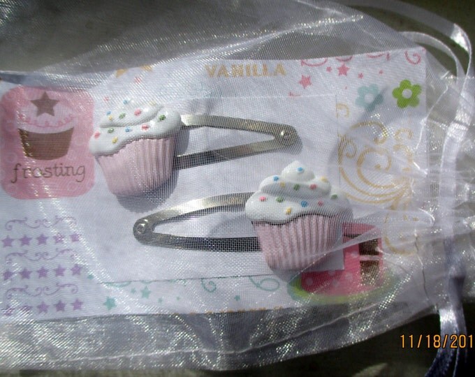 Pink cupcake barrettes-cupcake hair clips-Girls cup cake-Children-Little girls birthday gifts-cute girls accessory-snap clip-Kawaii barrette