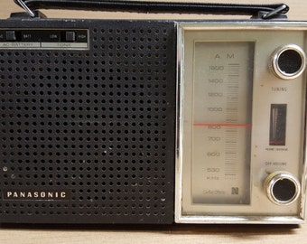 Panasonic Solid State Portable AM Radio Model R-1599 - Carry Handle