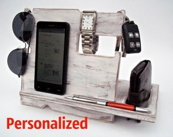 Charging station Gift for Him Personalized Docking Station Gifts for Boyfriend Gift for Men Husband Gift Dad Gift Anniversary Gift Rustic