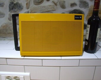 Portable Record Player // Record Player // Retro Record Player