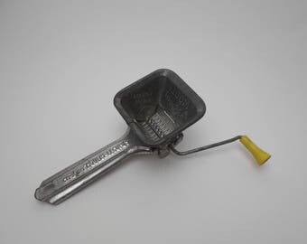 Vintage Mouli Parsmint, French Herb Grinder / Chopper