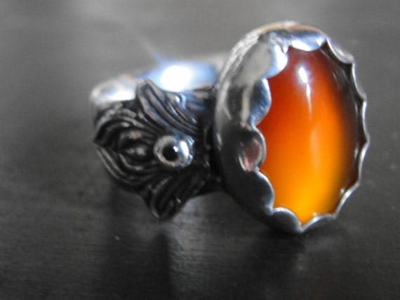 Carnelian and Black Spinel Scalloped Aegean Silver Ring by TwistedLuster steampunk buy now online