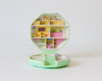 1990 Vintage Polly Pocket - Polly's School (Bluebird Toys)
