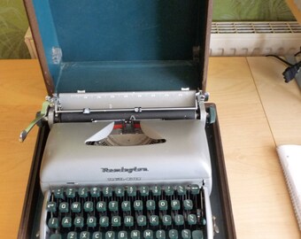 Remington 'Travel Riter' typewriter