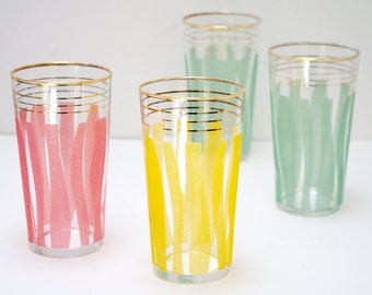 Assortment of 4 textured Cocktail glasses from 50's / Gold stripes and vertical frosted stripes in different colours / Vintage