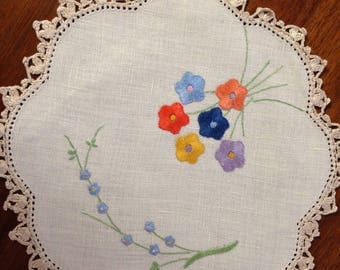 Vintage hand embroidered doily, 22 cm scalloped circle, multi coloured flowers