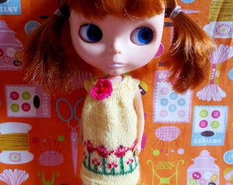 Sale was 12 now 8.Blythe Cute Flowery Smock Dress - Yellow