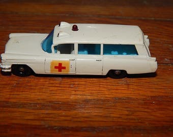 Vintage . Lesney . Matchbox Series No 54 . S & S Cadillac Ambulance