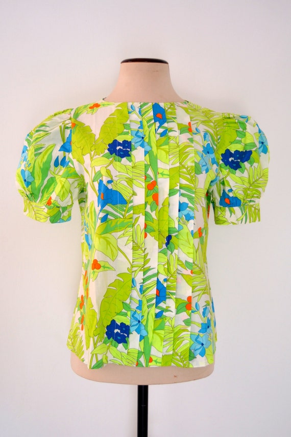 Jungle Printed Top-Capped Sleeved Pleated Front