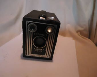 Vintage Kodak Brownie Target Six-20 Box Camera, collectable