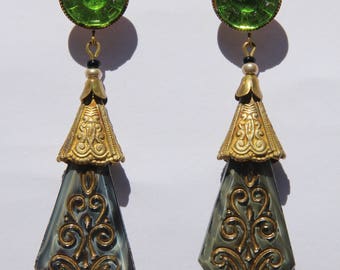 h17 France vintage glass earrings+zimexdubai.com