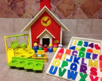 Vintage Fisher Price Little People Play Family School
