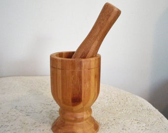 Wood Mortar and Pestle, Vintage Herb grinder,Spice Grinder, tea leaf grinder,resin and potion grinder, Country Kitchen grinder