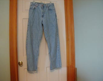 LOOK!! Perry Ellis loose fit size 32x32 vintage jeans.