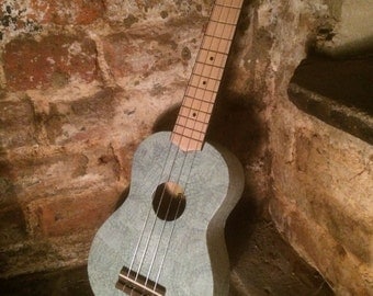 Decoupage one-off ukulele - green
