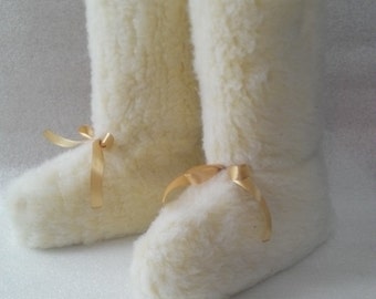 Sheep wool slippers boots Kids/Woman slippers Family look Fur boots Warm slippers Indoor boots Size EU 36-41