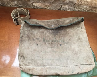 Vintage Canvas ArctiCreel