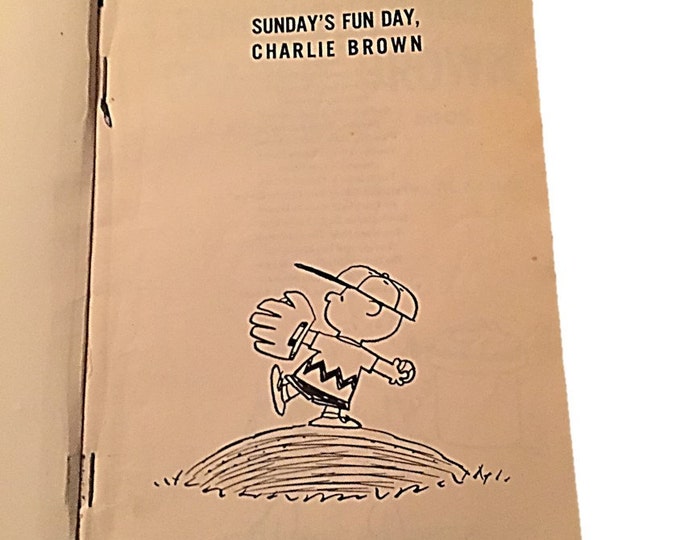 Vintage Peanuts "Sunday's Fun Day" | Charlie Brown SC (1968 Peanuts Book) Comic Books Teen