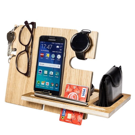 iPhone stand wood