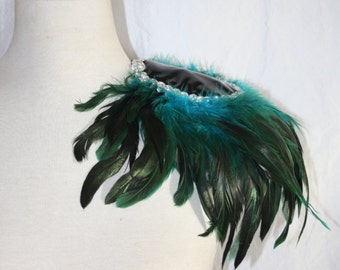 Epaulette - Gothic feather - turquoise - asymmetrical