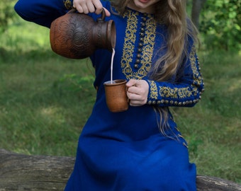 Medieval blue long wool dress "Sapphire".