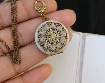 Teeny Tiny Vintage Style Locket Anniversary Bride Bridesmaid gift Wedding Birthday Sister Mom Daughter Photo Picture best of friends locket.