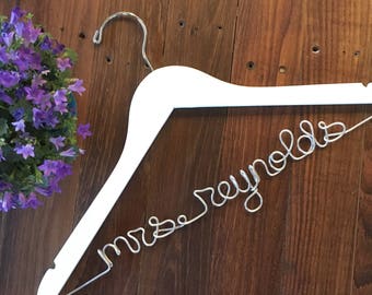 Personalized Hanger, Wedding Hanger, Clothes Hanger, Bride Hanger, Mrs Hanger, Wire Name Hanger, Bride Gift, White Wood Hanger for Bride