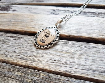 Time Is Short Cameo - Memento Mori Necklace - Victorian Memorial Symbolism Inspired Jewelry - Mourning Jewellery - Carpe Diem - Hourglass