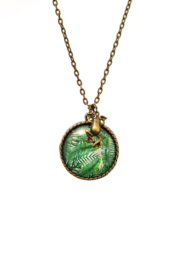 FREE SHIPPING - **NEW** Forest Frog 30mm Bronze Lace Necklace - Unique - Vintage - Gorgeous Gift - Love