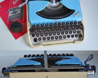 Small Typewriter Groma Kolibri, Vintage Portable Typewriter, Vintage Office Decor, Typewriter English Keyboard Industrial Decor Vintage Gift
