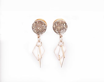 Silver, Gold, or Rose Gold - Silver Crushed Glass Diamond Dangle Plugs / 16g, 10g, 8g, 6g, 4g, 2g, 0g, 00g, 1/2 / Glass Rose Gold Gauges