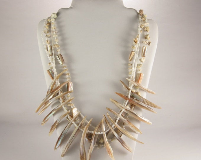 Mermaid Necklace Sea Shells Necklace Mother of Pearl Statement Necklace Coral Shell Beach Necklace Striking Sand Ivory Colored Spike Talons