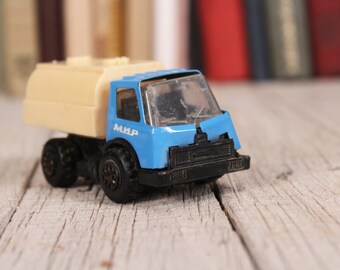 Vintage metal toy truck Old blue metal truck Vintage kids toy Vintage mechanical toy Vintage toy farm truck Vintage toy collector's
