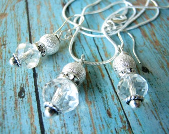 Bridesmaid Jewelry Bridal jewelry Wedding Jewelry Bridesmaid earrings necklace Bridesmaid gift Bridal Necklace White earrings White pendant