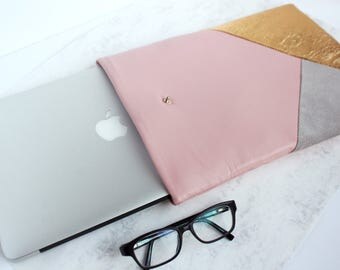 Pink Leather Laptop Sleeve // Macbook Sleeve // Gift For Her // Macbook Pro Case // Laptop Case Leather / Laptop Pouch / Leather Laptop Bag