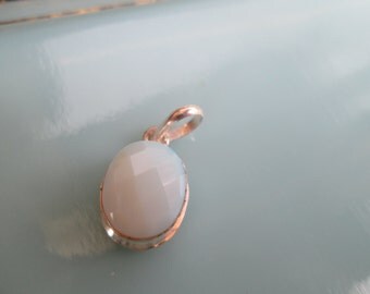 Pendant, material: moon stone,white metall,silver plated.