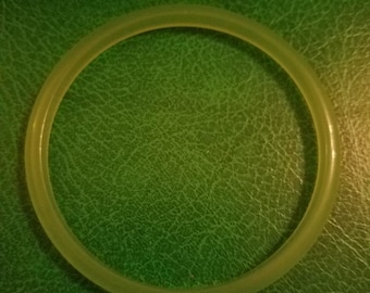 Faux jade jadite early plastic bangle bracelet