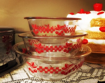 Vintage Pyrex Red Cherries Mixing Bowl Set / Nesting Bowls