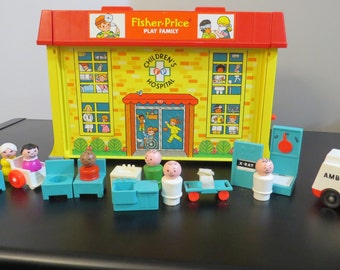 Vintage Fisher Price Little People Children's Hospital Set 1976 Mint Condition ! Included all accessories! #931