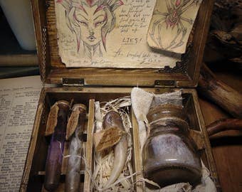 League of Legends Shadow Isles Specimen Elise Curio Box "HANDMADE" Props/Fantasy Creature/Mythology/dragon/oddities/fantasycreature/larp