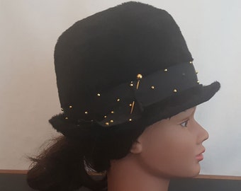 Vintage 60s Mod ROOS ATKINS California Black Fuzzy Faux Fur Hat with Gold Tone Beads M-L 22