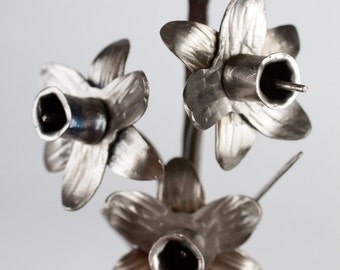 Metal Flower, Metal Daffodil, Metal Art, Wood Turning, Modern Art, Minimalist Art, Realism, Flower Bouquet, Gift for Wife, Mothers Day Gift