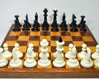 Soviet chess set. Vintage chess set. Chess USSR. Plastic chess. 32x32cm (12''x12'')