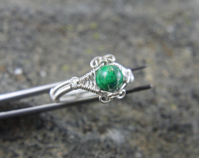 Silver Wire Weave Green Sea Jasper Ring Size 10, Wire Wrap Imperial Jasper Bead Jewelry, Unique Birthday or Valentine's Day Gift for Her