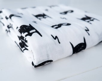 Muslin Swaddle Blanket, Swaddle blanket, Baby Blanket, Best Baby Blanket, Receiving Blanket, Baby Gift, Baby Shower Gift, Batman Swaddle