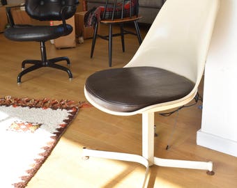 Chaise style tulipe années 60